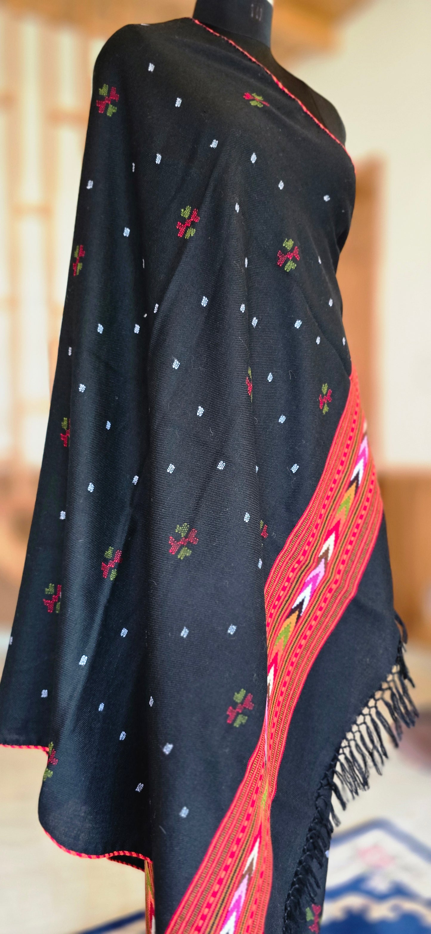 Shawl – Kullu Single Patti Floral – Black – Wool