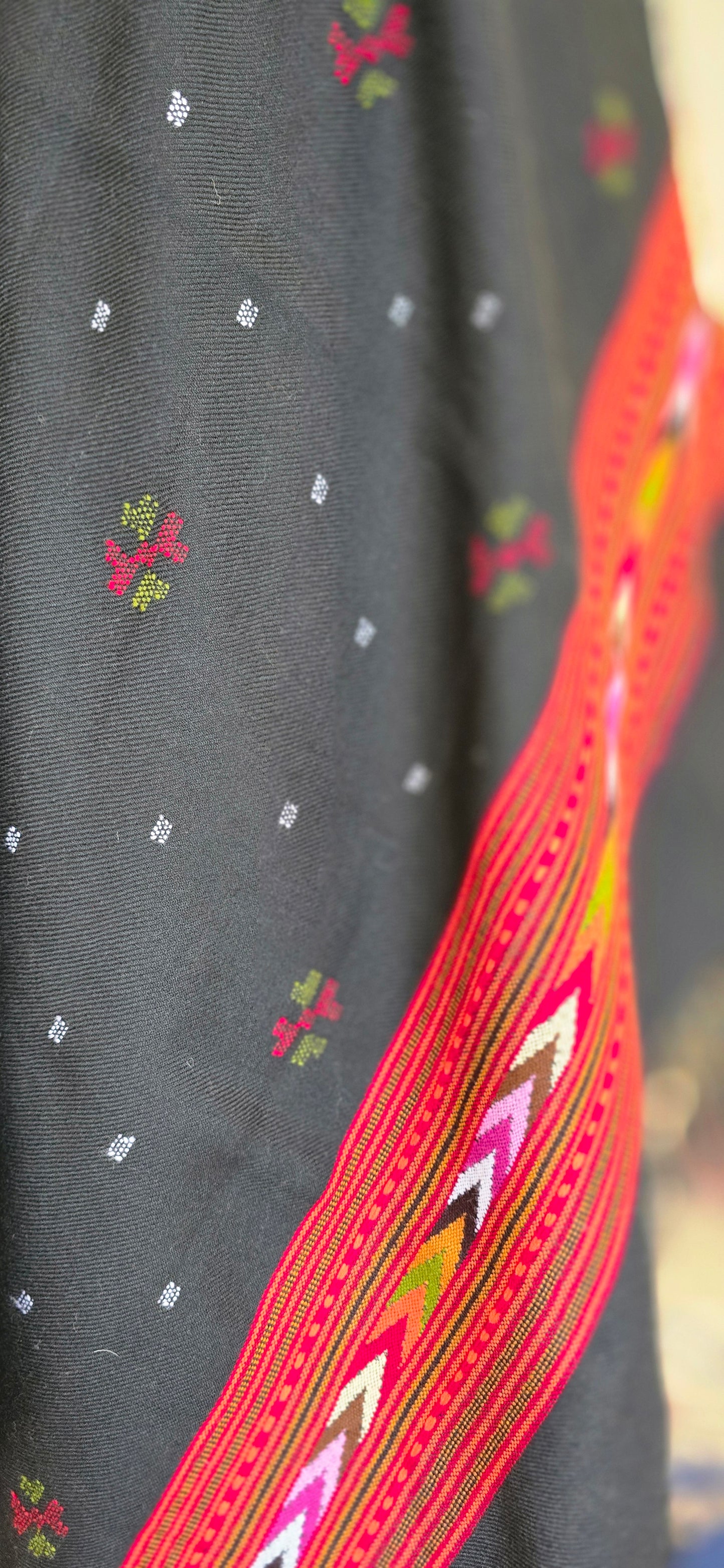 Shawl – Kullu Single Patti Floral – Black – Wool