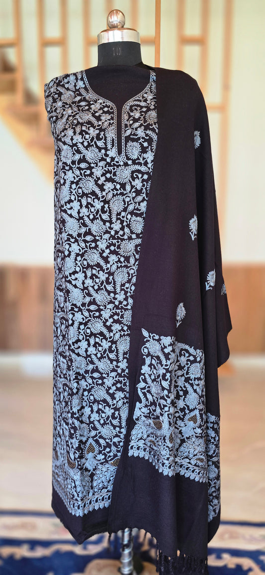 Unstitched - Woollen Suit with Stole