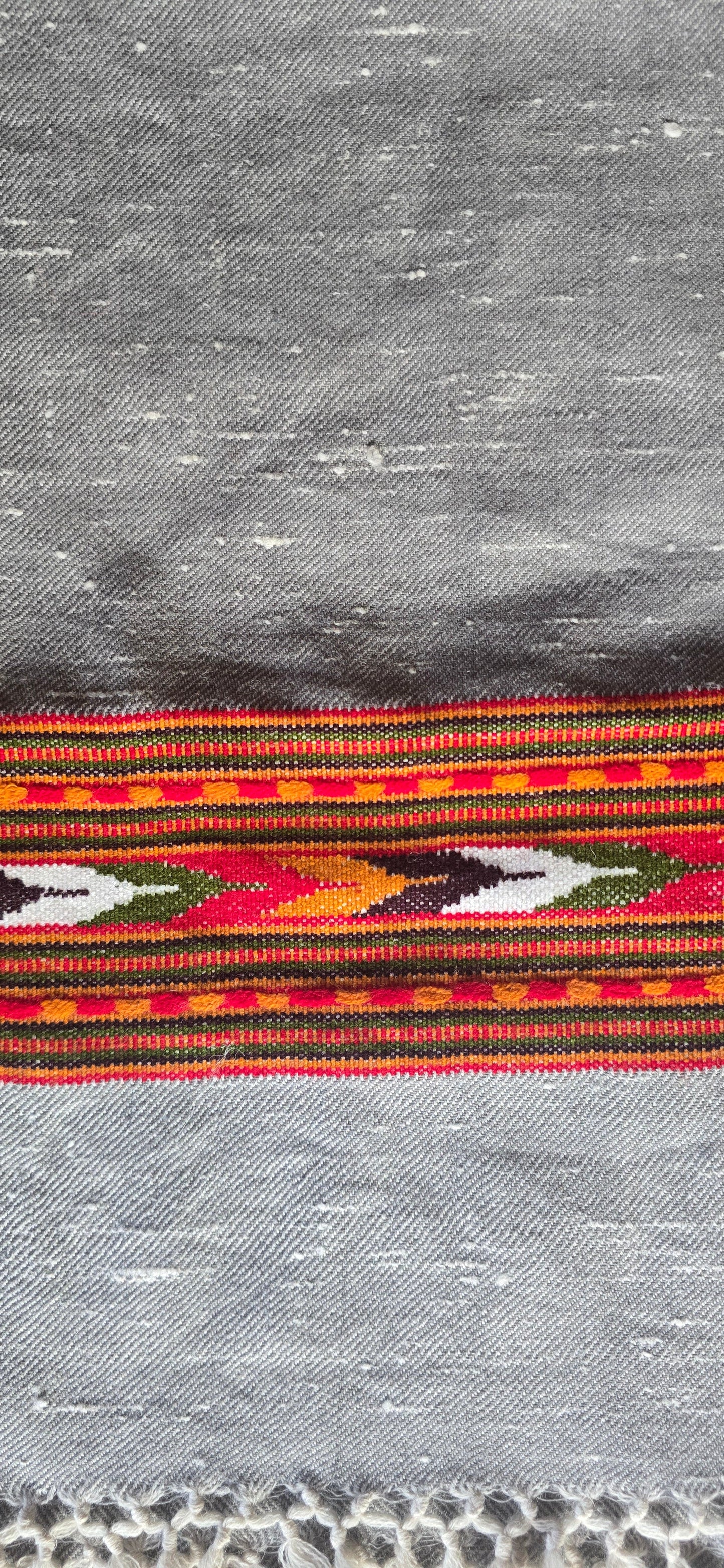 Muffler – Handwoven – Traditional – Gray