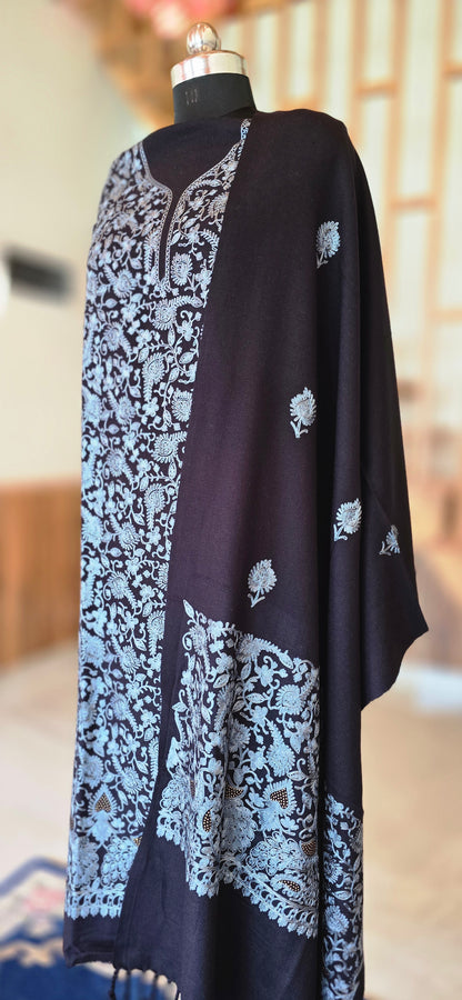 Unstitched - Woollen Suit with Stole