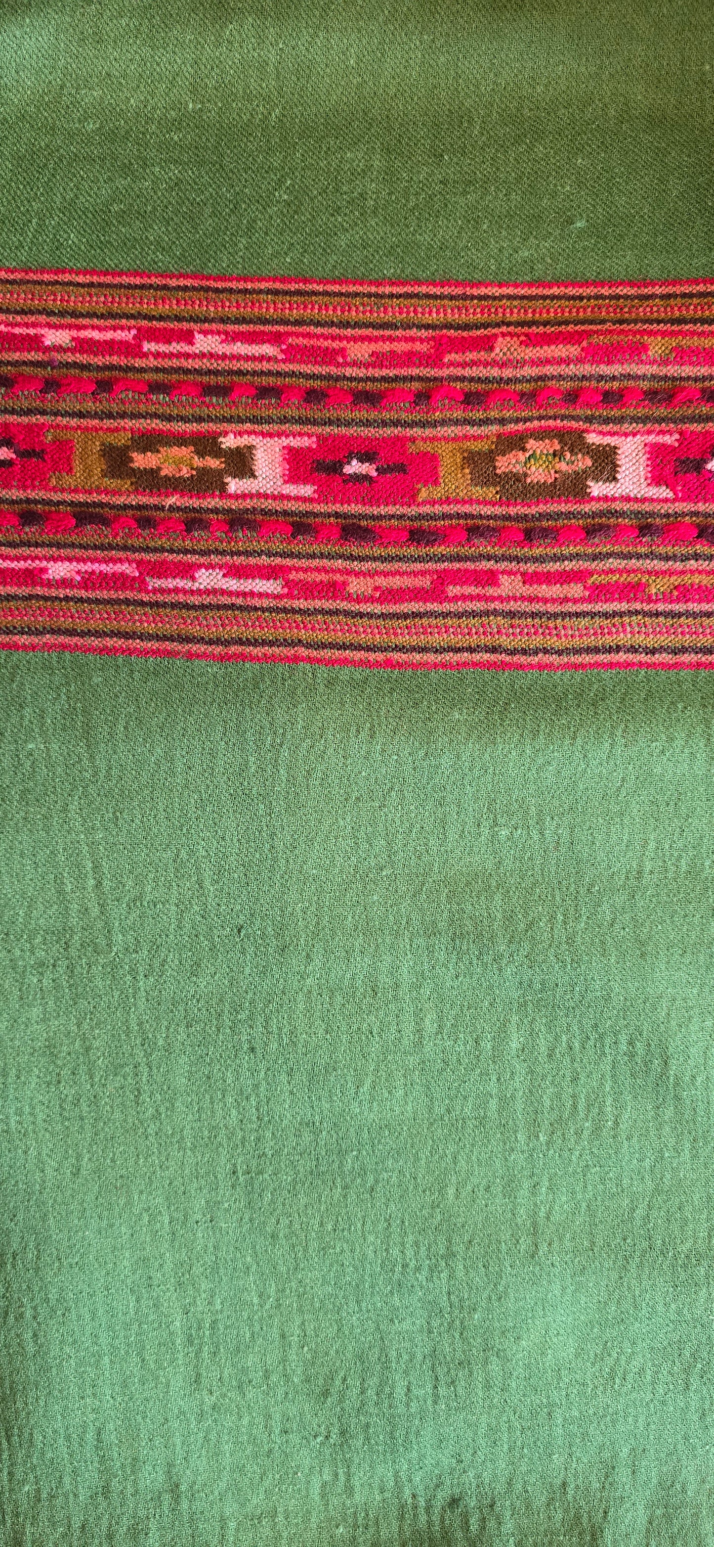 Wool Stole – Timeless Comfort - Green